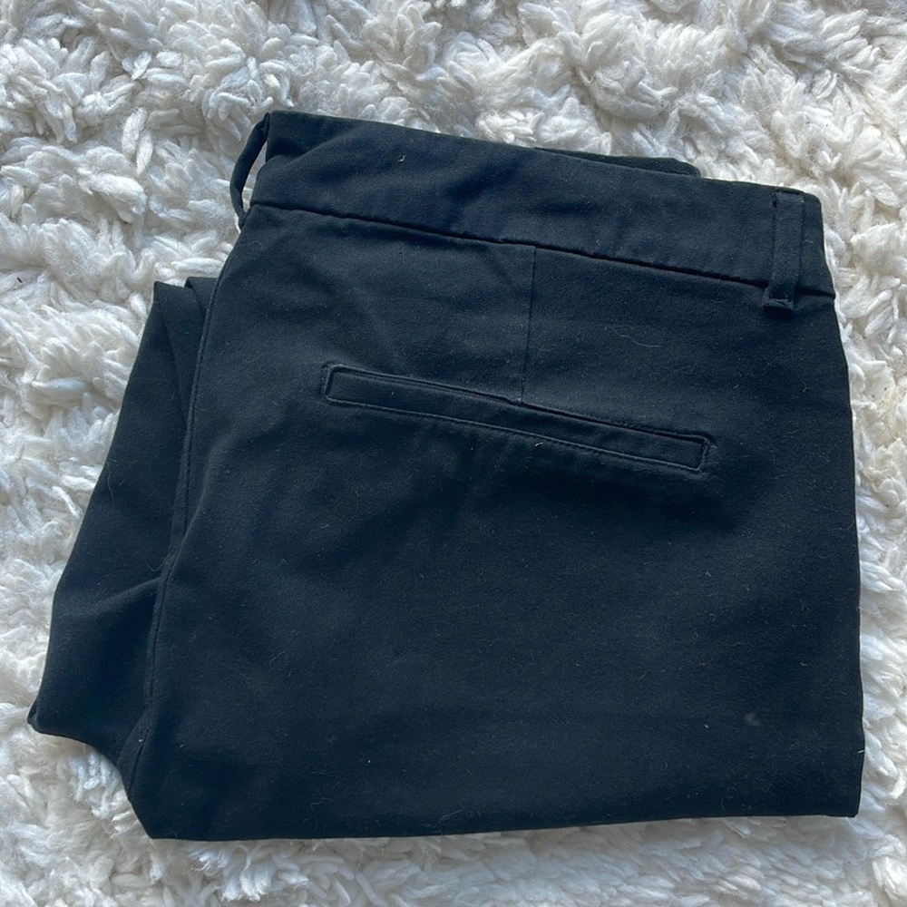 Old Navy Pixie Crops‎